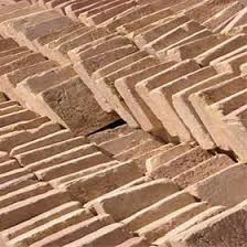 نخستین خانه خشتی مقاوم به زلزله